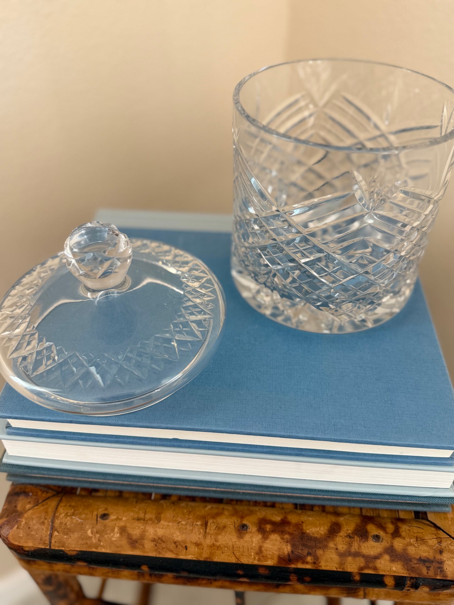 Crystal biscuit jar