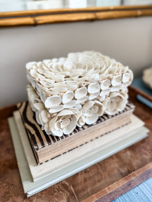 Blanc Seashell Box