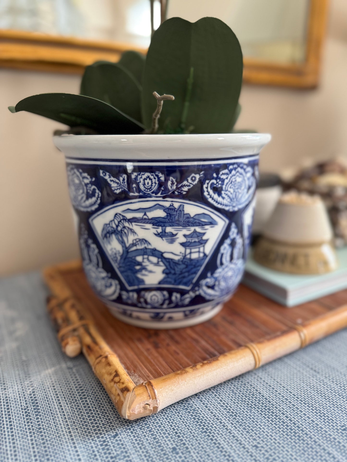 Chinoiserie cachepot