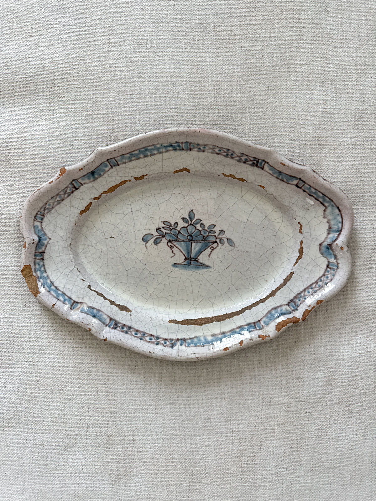 18th c French Faïence “Cul Noir” Dish